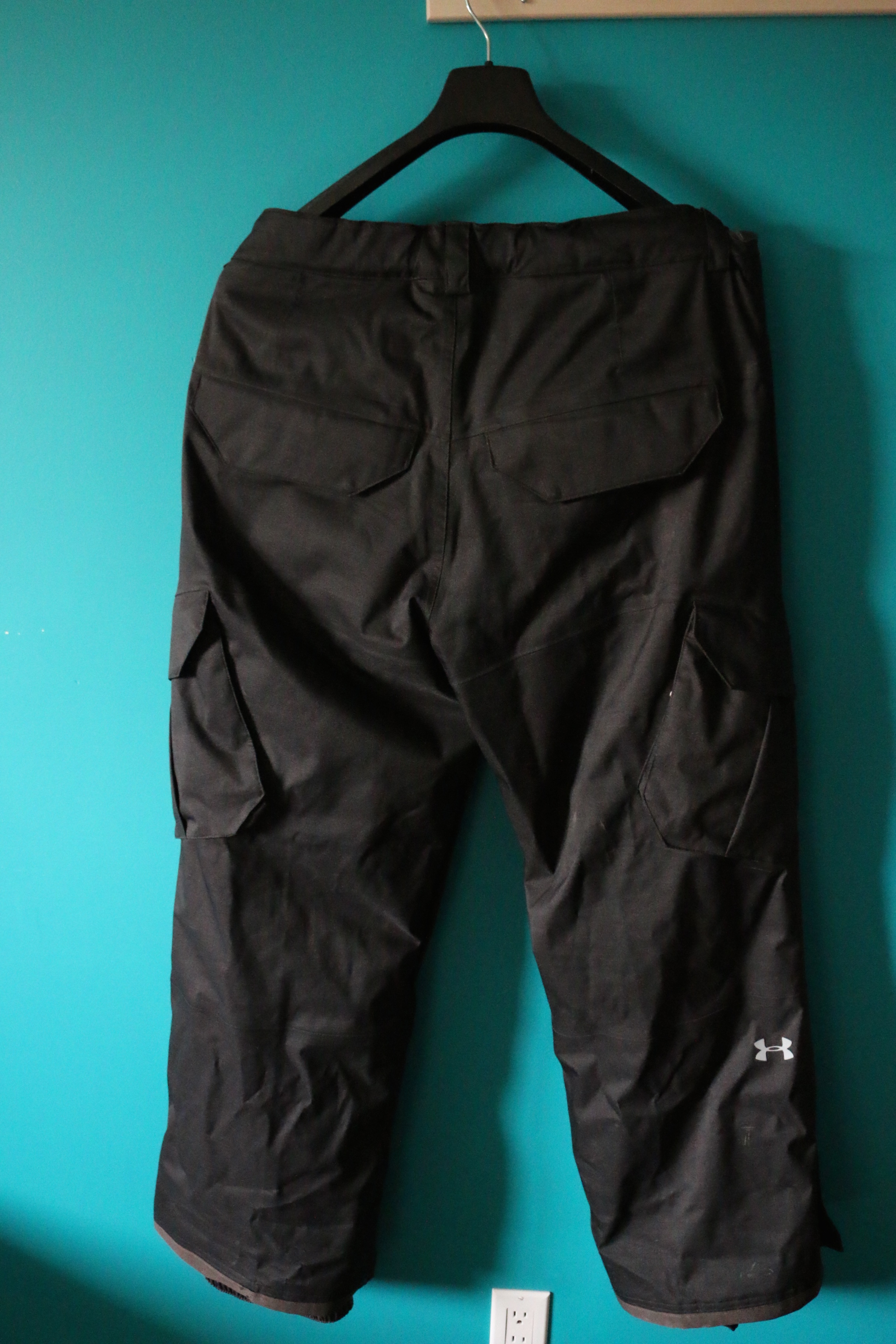 Under Armour XL Snow Pants (Back)