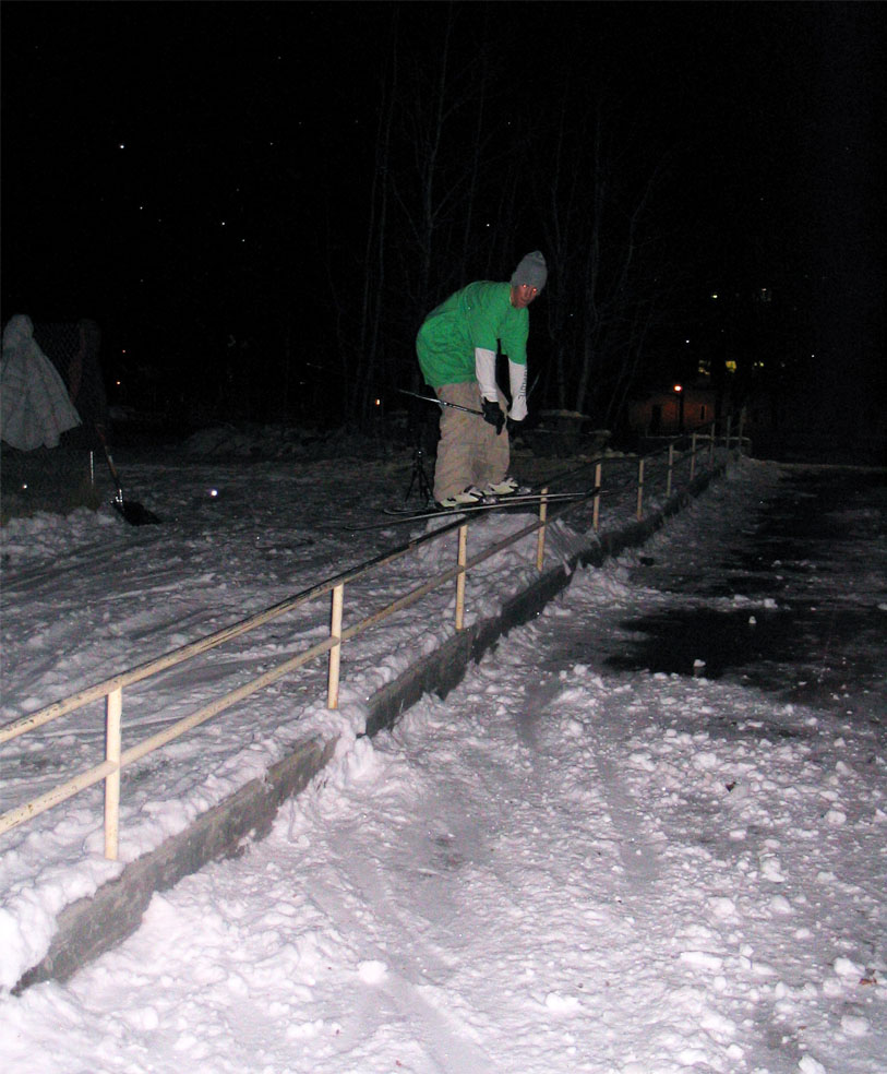 University Rail 12am