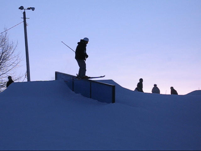 Uraban rail - 1 of 2