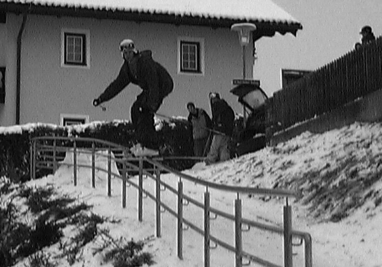 very long handrail (bad angle)