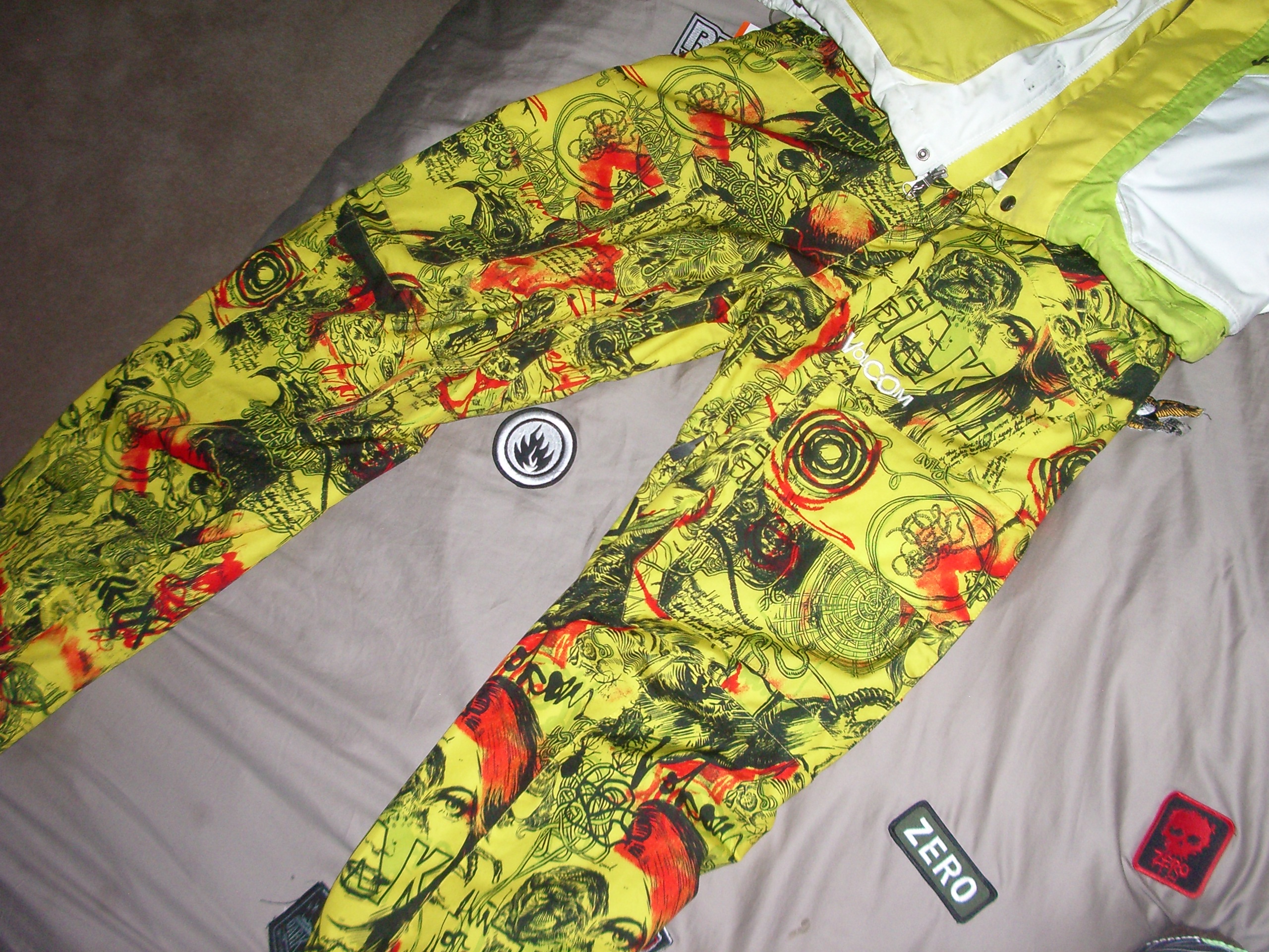 Volcom snow pants