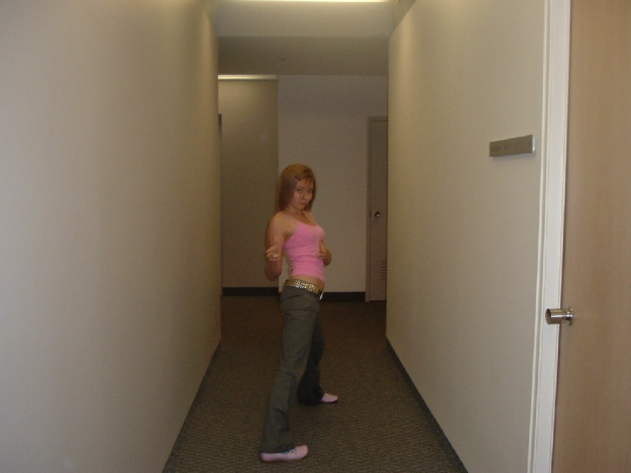 VOUGE, STRIKE A POSE :|