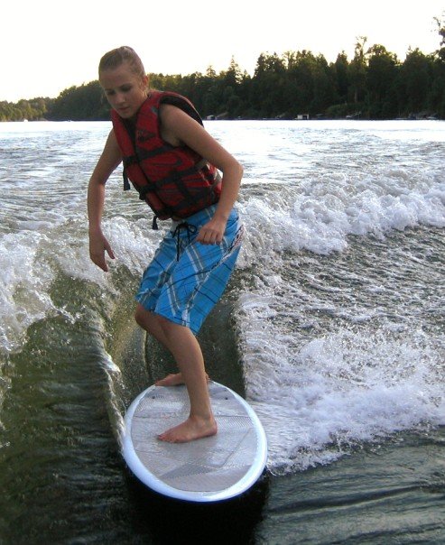 Wakesurfing