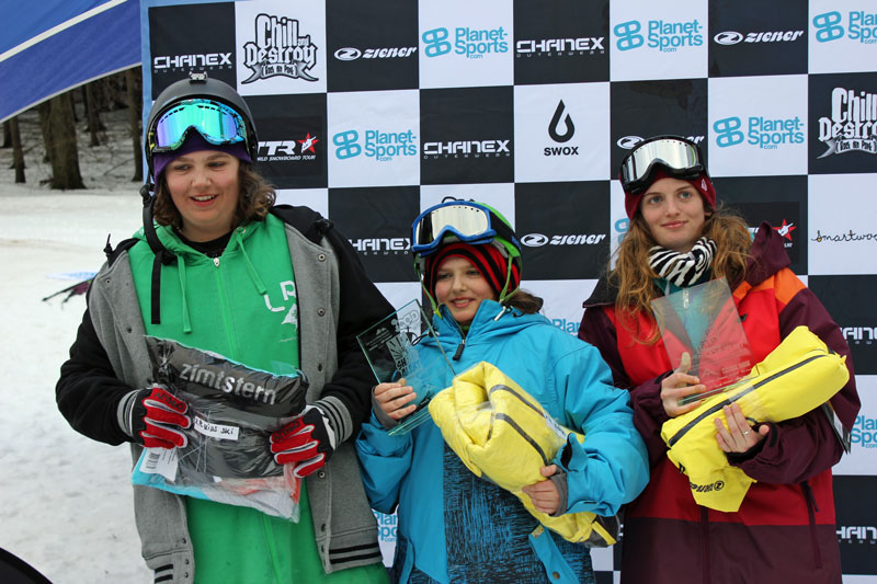 we're all on the stage with chill and destroy