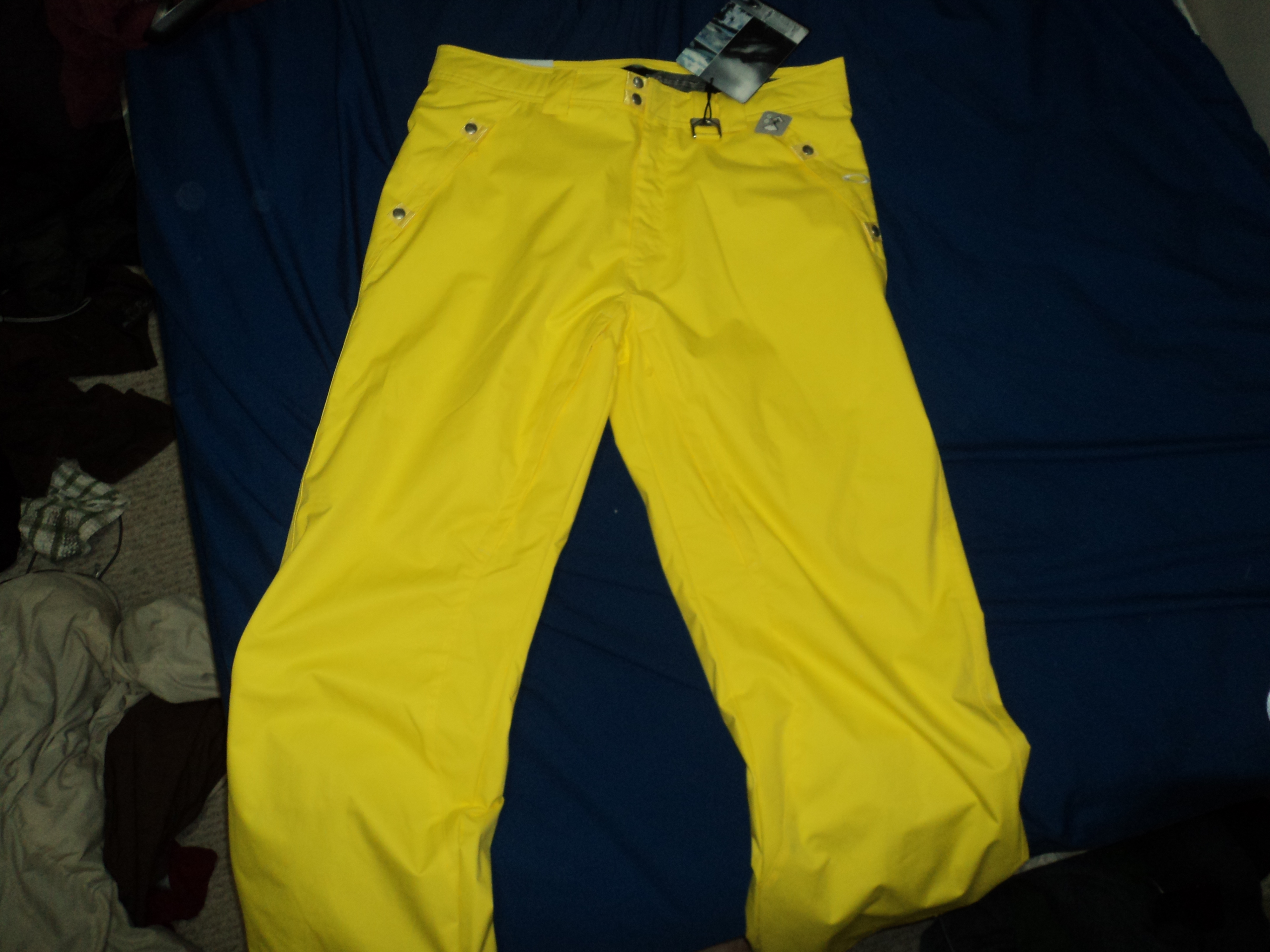 Xxl yellow oakley pant with tags