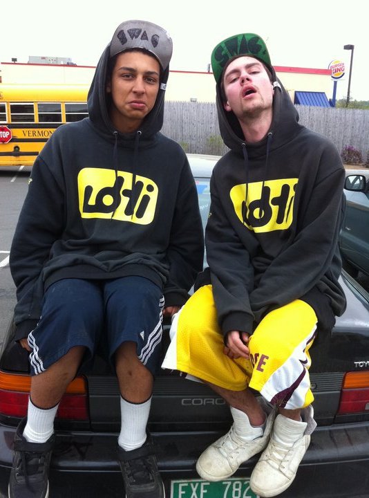 Yung_twinz dot com