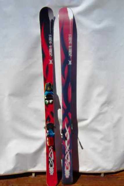 ZUMA PARK  SKIS 153 TWIN - TIP